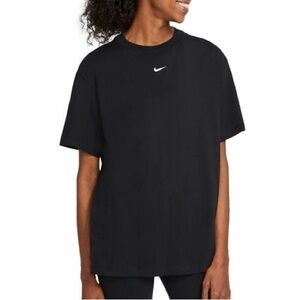 Women’s Nike TShirt